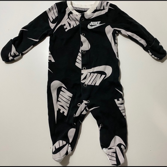 nike footie pajamas